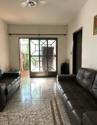 Vende-se, Casa no Estados Unidos em Uberaba